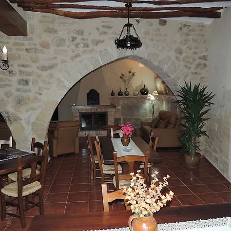 Las Bodegas Del Gilo Valdealgorfa Luaran gambar