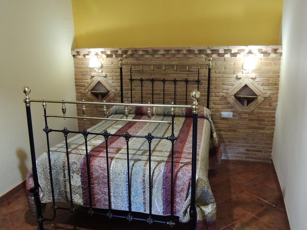 Las Bodegas Del Gilo Valdealgorfa Bilik gambar