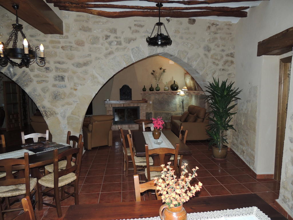 Las Bodegas Del Gilo Guest House Valdealgorfa Luaran gambar