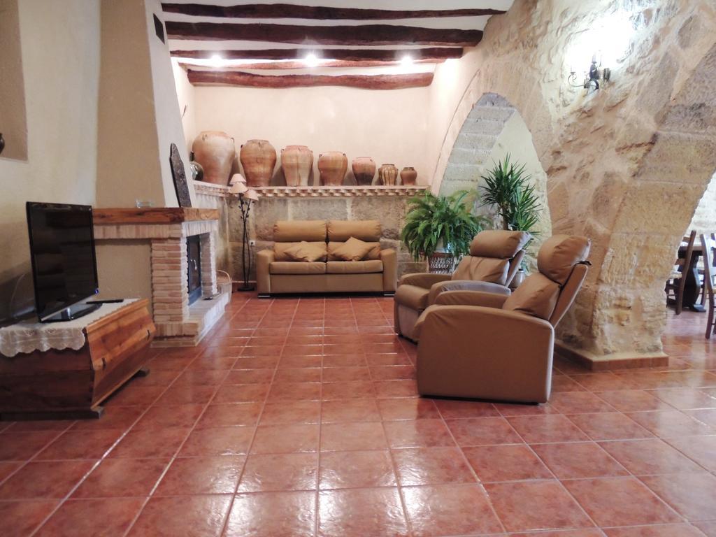 Las Bodegas Del Gilo Valdealgorfa Luaran gambar