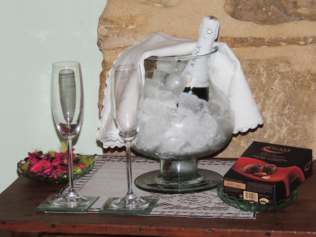 Las Bodegas Del Gilo Valdealgorfa Luaran gambar